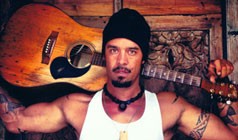 Michael Franti & Spearhead