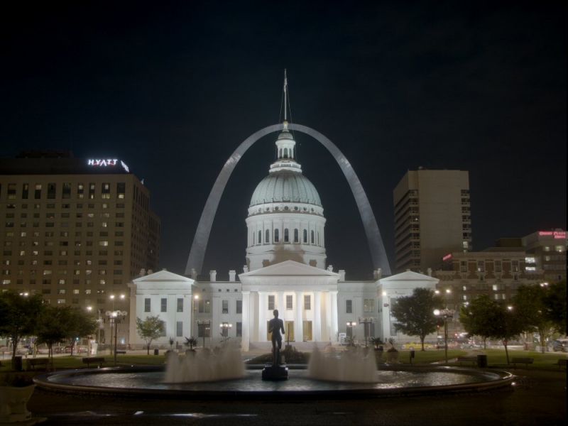 Find the best sports bars in the Saint Louis area