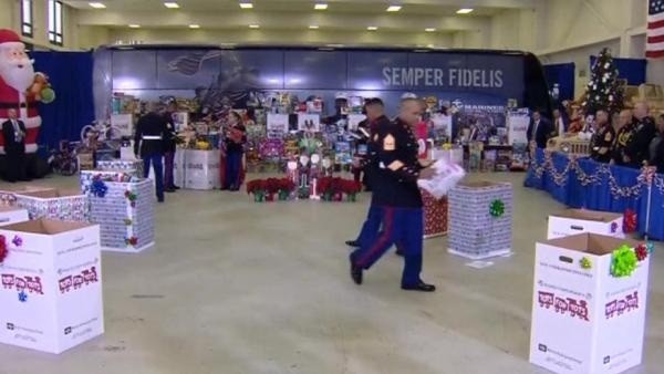 Best Holiday Charities In Dallas Ft Worth Axs Best Holiday Charities In Dallas Ft Worth