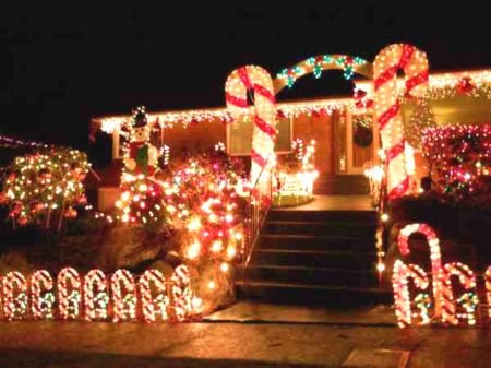 The Best Christmas Light Displays In Seattle-Tacoma - AXS Candy Cane Lane, off Seattle's Ravenna Blvd. is the area& - The Best Christmas Light Displays In Seattle-Tacoma - AXS