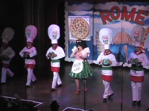 Curtain Up On Beach Blanket Babylon Holiday Show In San Francisco Curtain Up On 039 Beach Blanket Babylon Holiday Show In