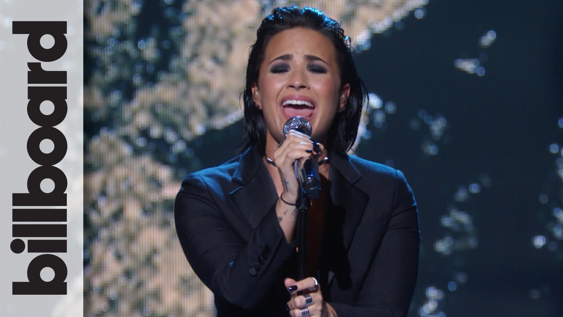 demi lovato stone cold billboard icymi demi lovato gives powerful stone cold performance demi lovato stone cold billboard icymi demi lovato gives powerful stone cold performance