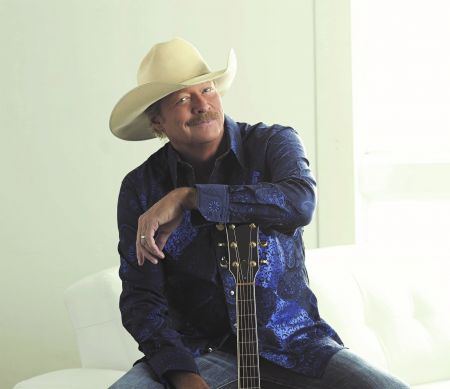 Alan Jackson is set to perform at the Infinite Energy Center on January 28, 2017.
