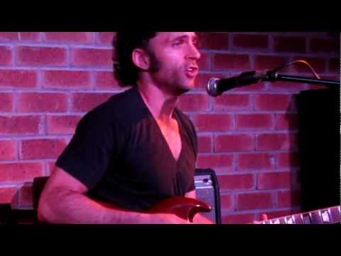 Dweezil Zappa announces his '50 Years of Frank' spring tour