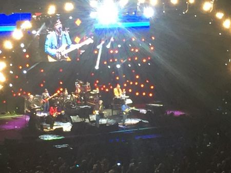 Daryl Hall and John Oates at Excel Energy Center in St. Paul, Minnesota, on May 11, 2017
