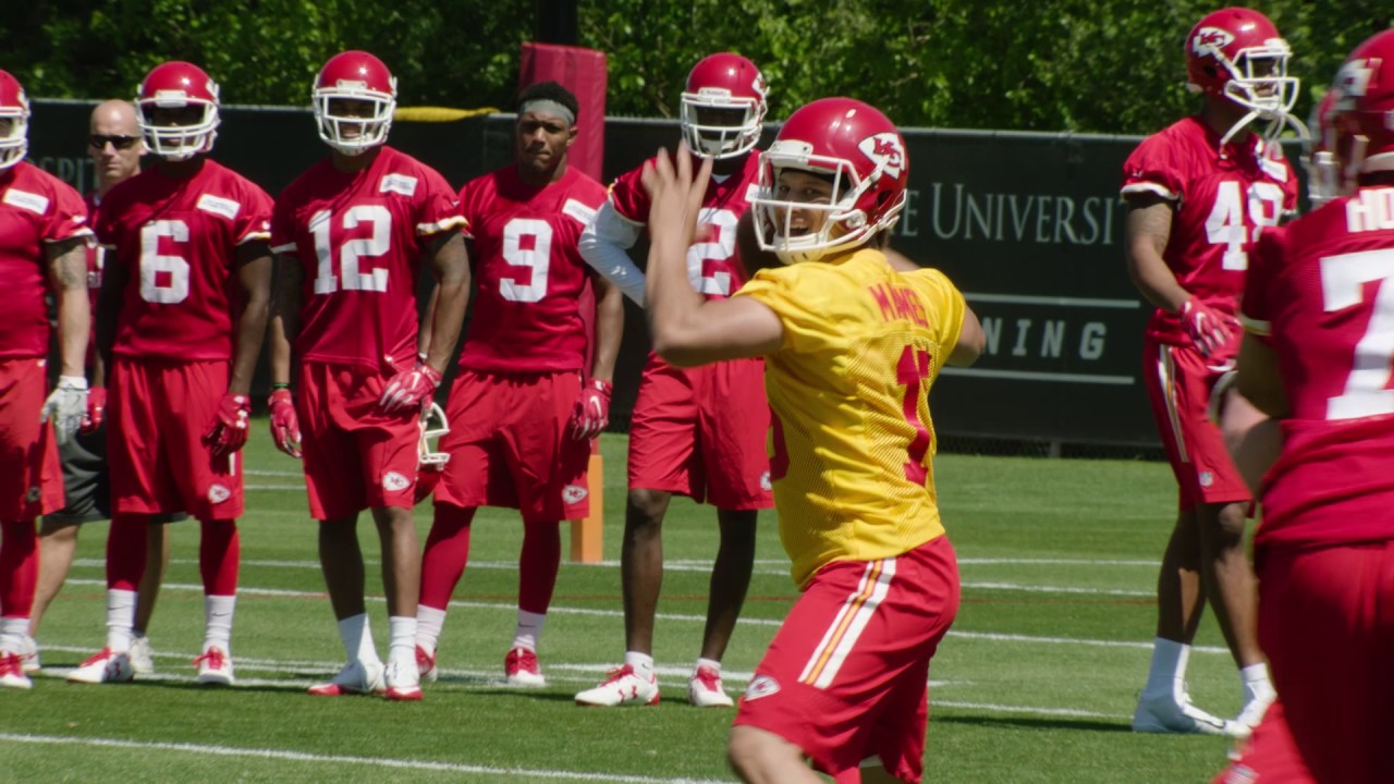 The three best moves and the worst one made by the Kansas City Chiefs in the 2017 offseason