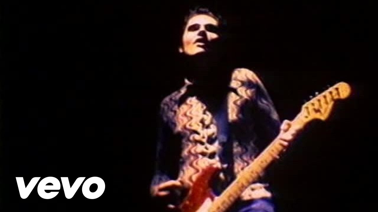 Billy Corgan selling historical Smashing Pumpkins instruments and gear