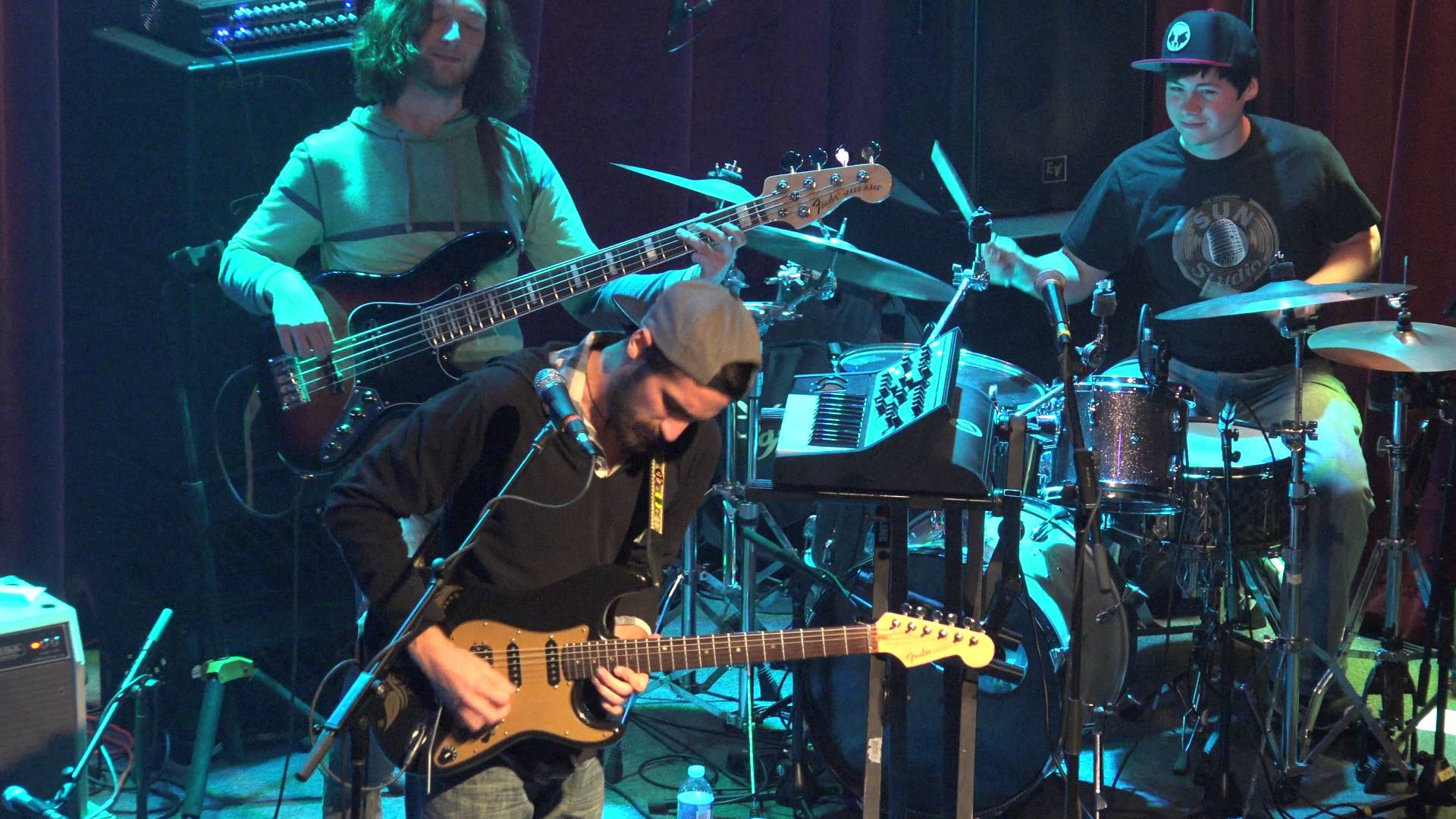 Groovy rockers Aqueous map out extensive fall tour