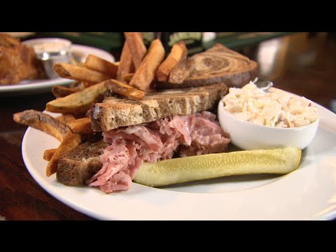 Best bars and restaurants to celebrate St. Patrick's Day in Chicago