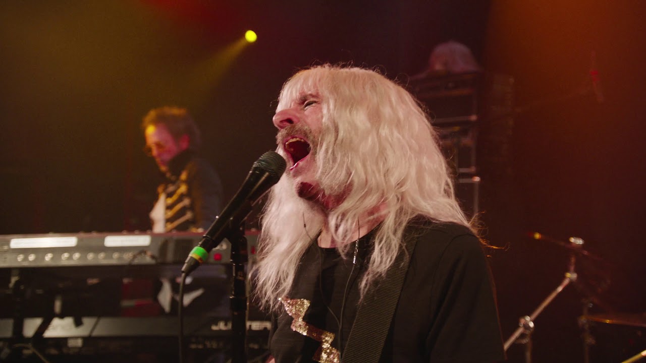 Watch: Spinal Tap's Derek Smalls teams up with RHCP drummer Chad Smith for hilarious new video