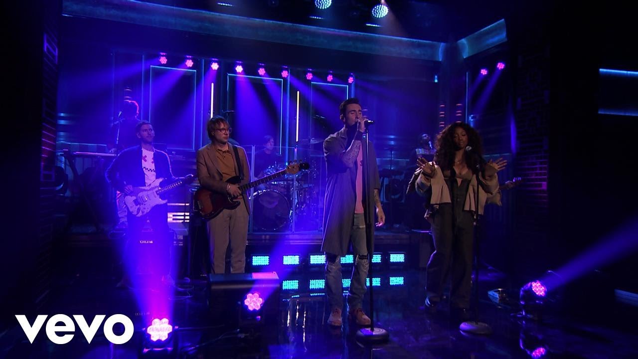 5 reasons why you should spend New Year's Eve with Maroon 5