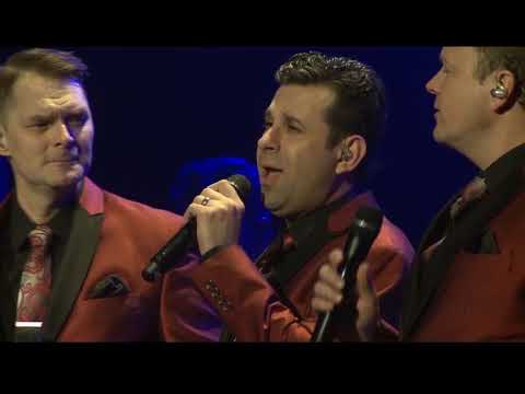 Top 10 best Under The Streetlamp songs