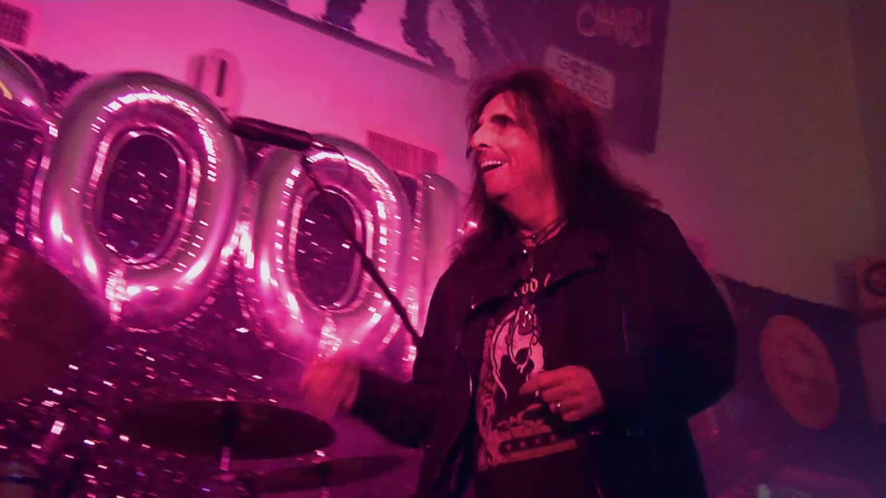 Watch Alice Cooper Debuts Trailer For Reunion Documentary