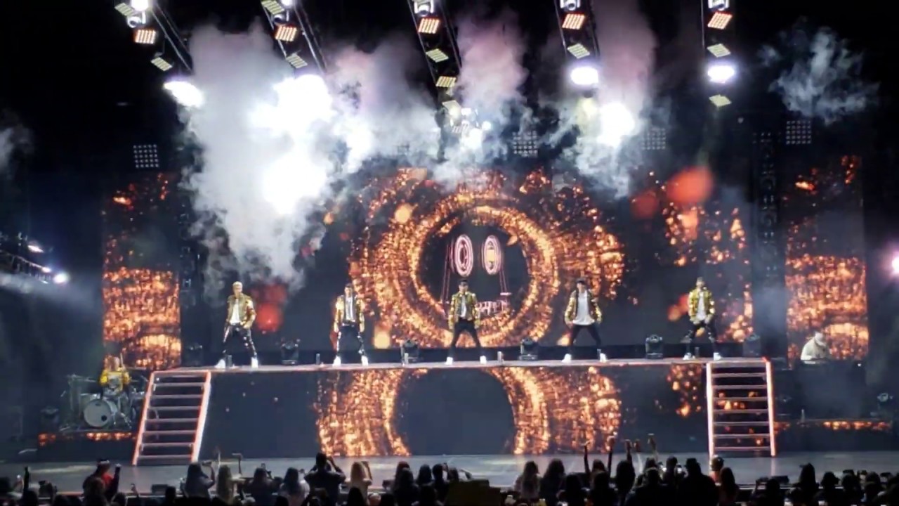 5 reasons to see CNCO live