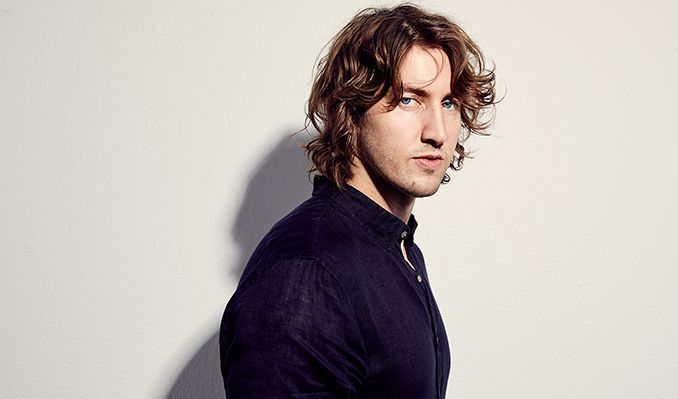 dean lewis