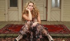 Heidi Newfield formerly of Trick Pony